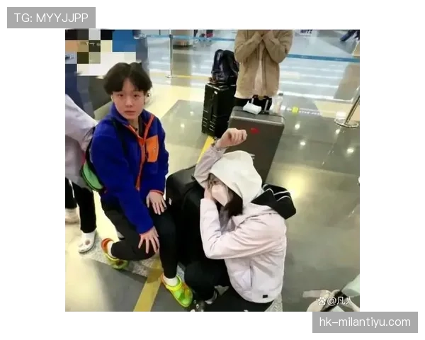 陈艺文一发图我心脏不行了，那包那鞋比我半年的工资还嚣张